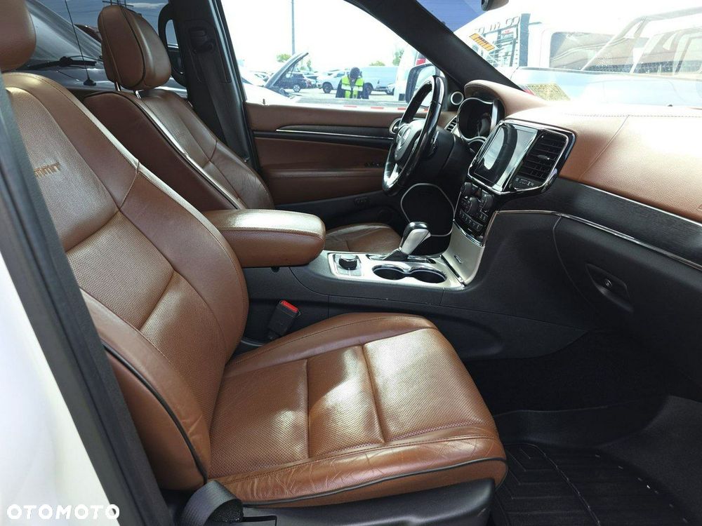 Jeep Grand Cherokee - 8