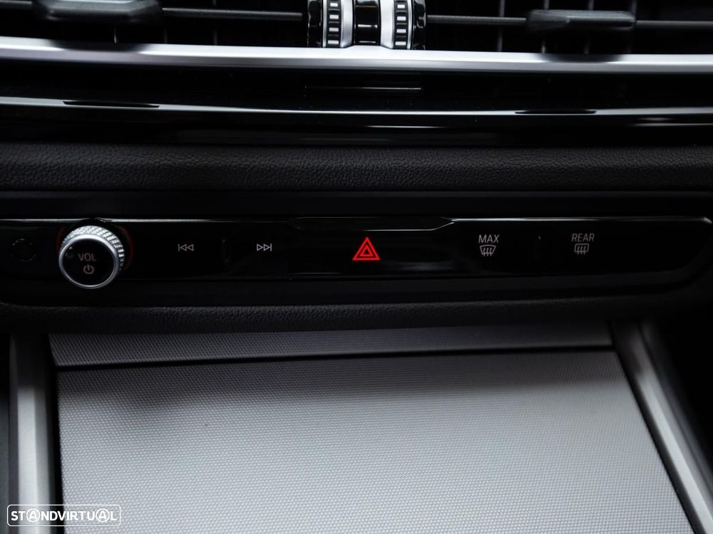 BMW 320 e Auto - 27