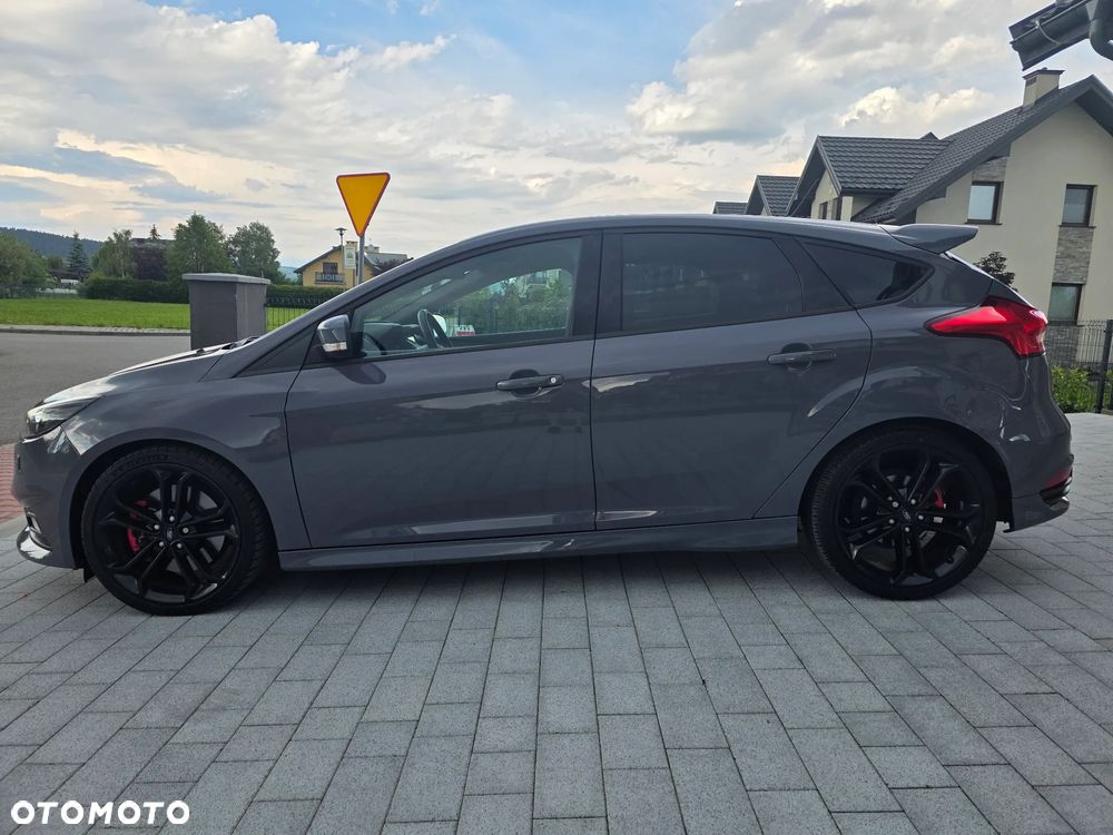 Ford Focus 2.0 EcoBoost ST-2 - 2