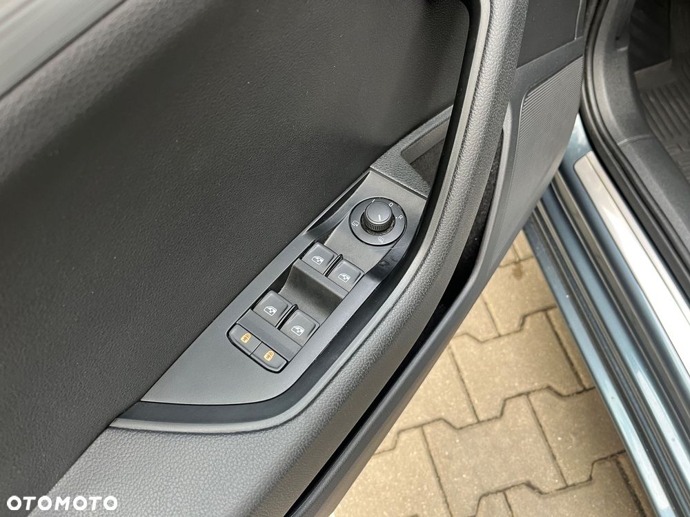 Skoda Superb 2.0 TDI SCR Ambition DSG - 13