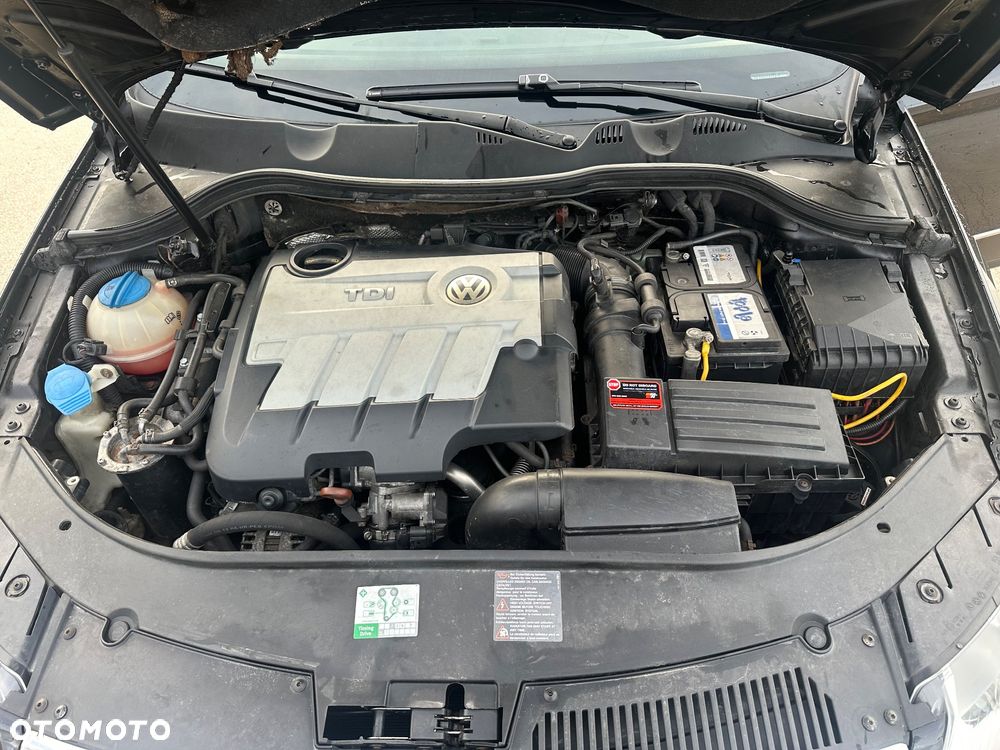 Volkswagen Passat 2.0 TDI Highline - 22