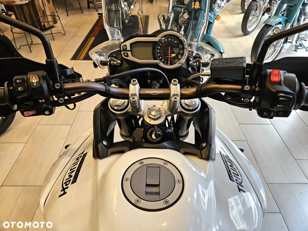Triumph Tiger - 9