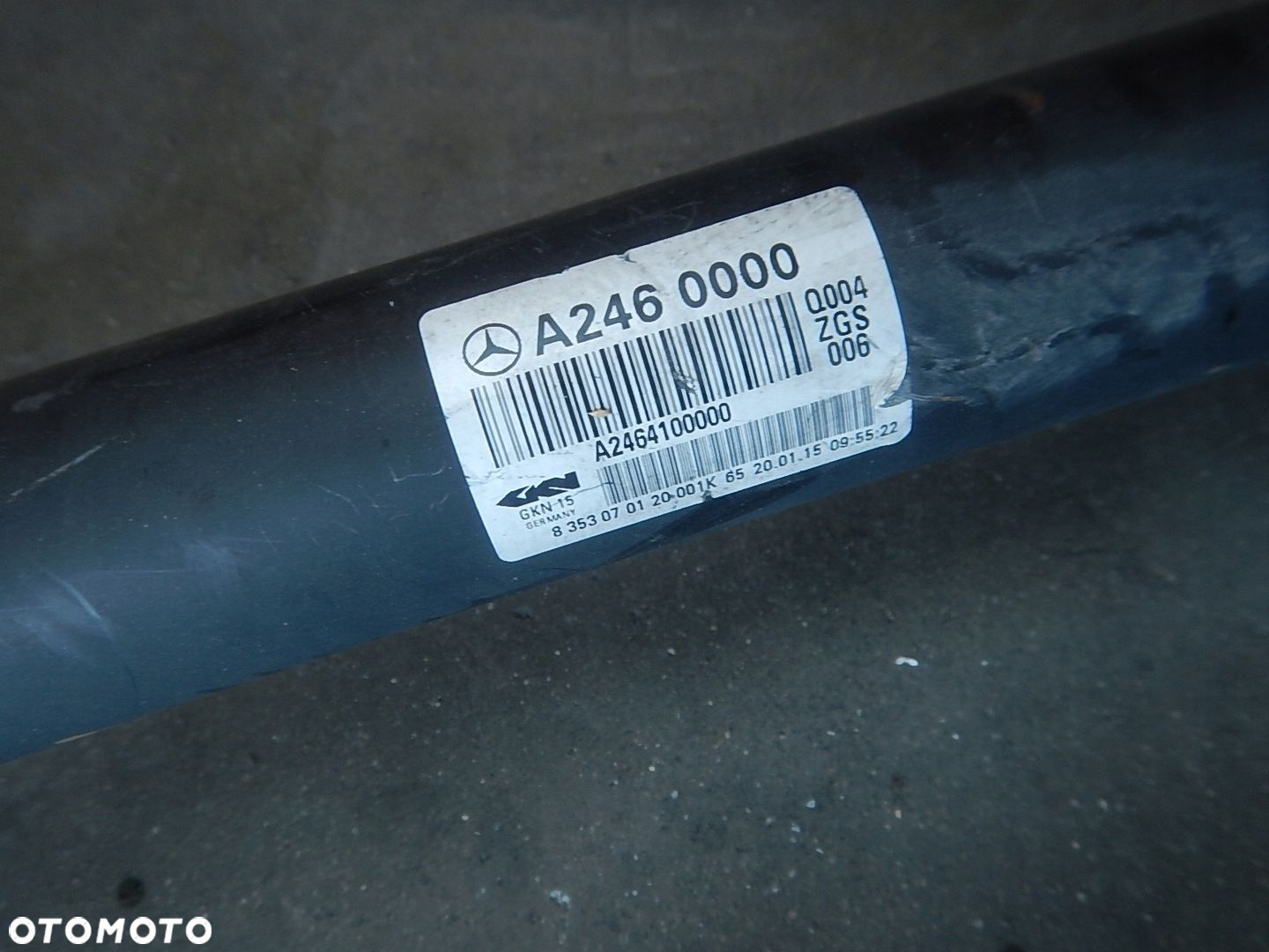 WĄŁ NAPEDOWY MERCEDES GLA W156 A2460000 - 2