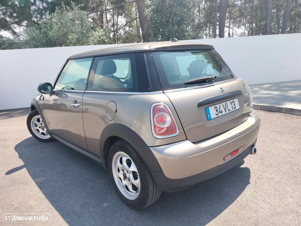 MINI 3 Portas One D - 5