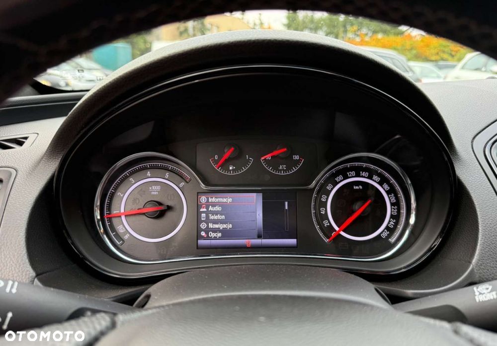 Opel Insignia - 14