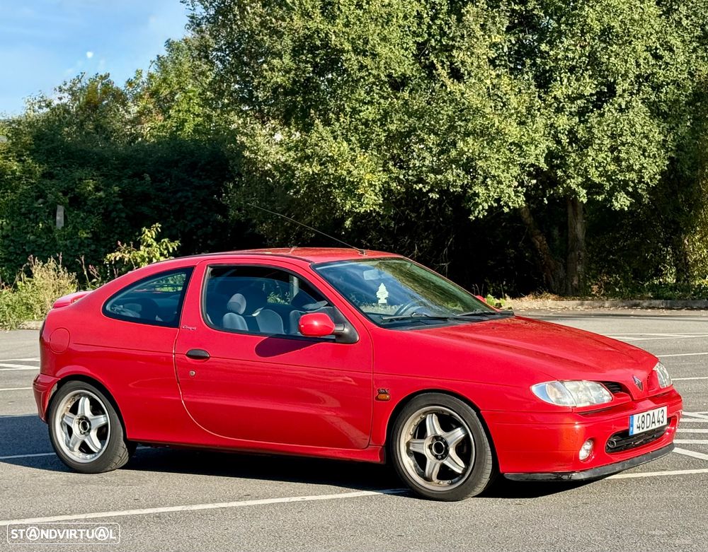 Renault Mégane Coupe 2.0 16V - 6