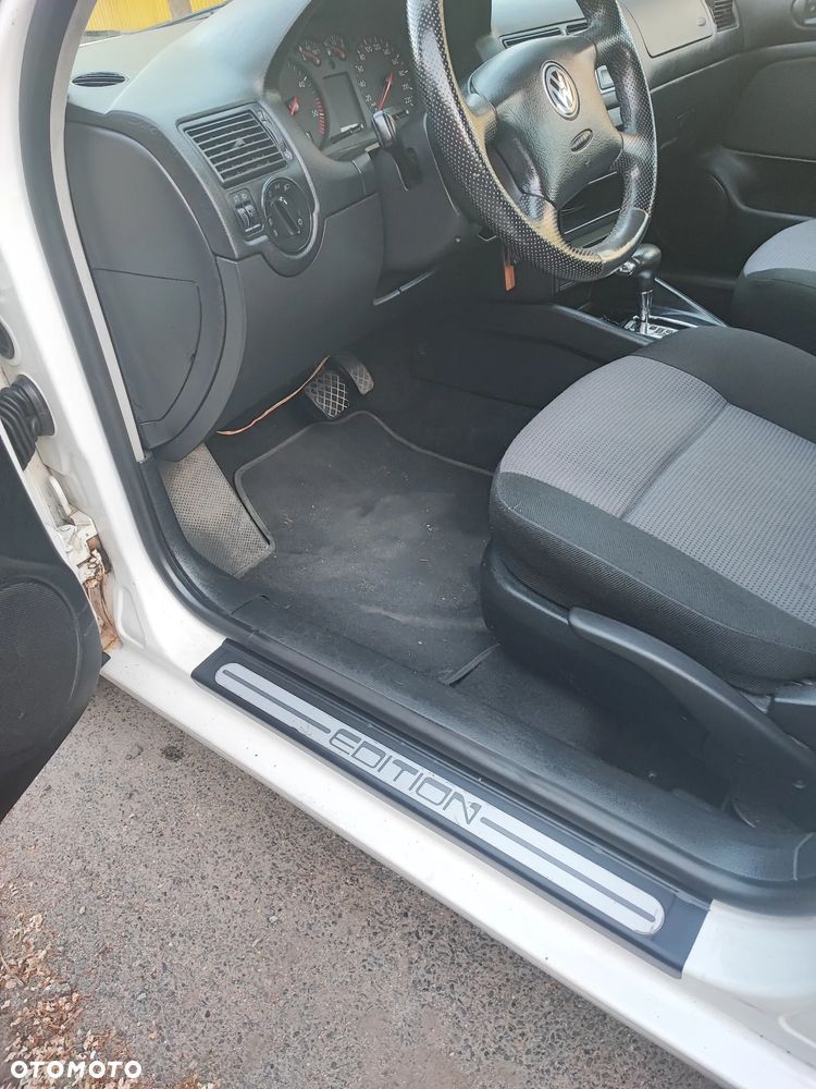 Volkswagen Golf - 37