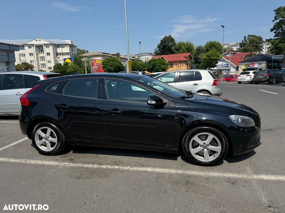 Volvo V40 D4 VEA Momentum - 4