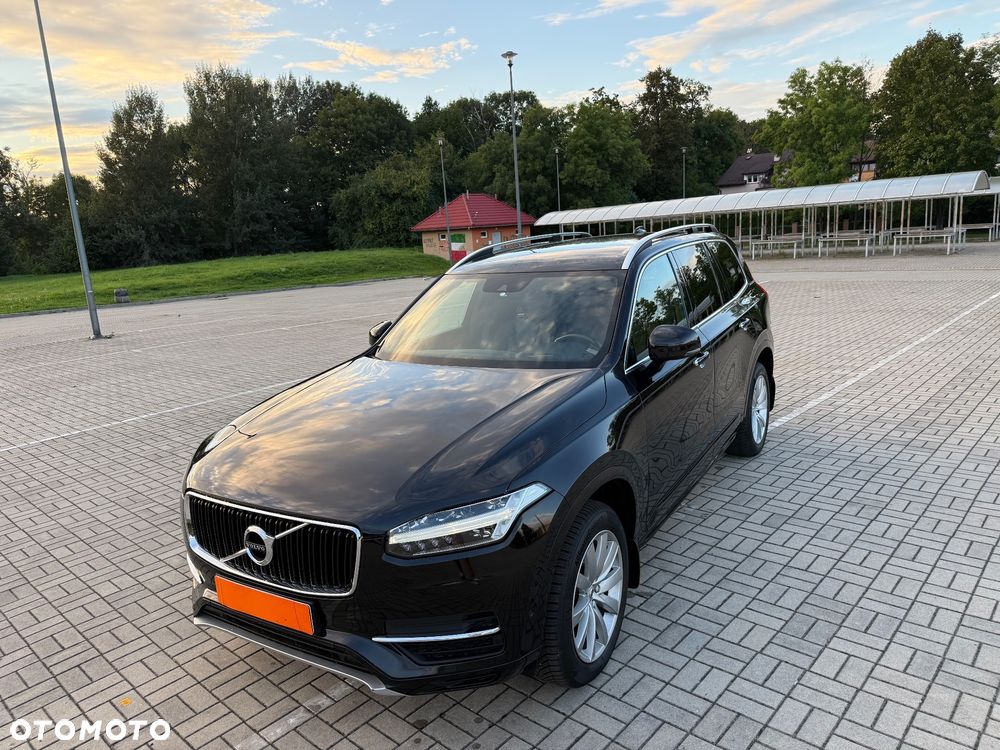 Volvo XC 90 - 9