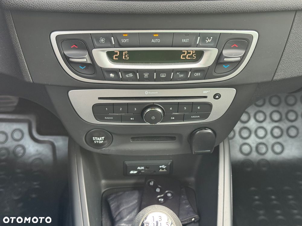 Renault Megane 1.6 16V 110 LIMITED - 18