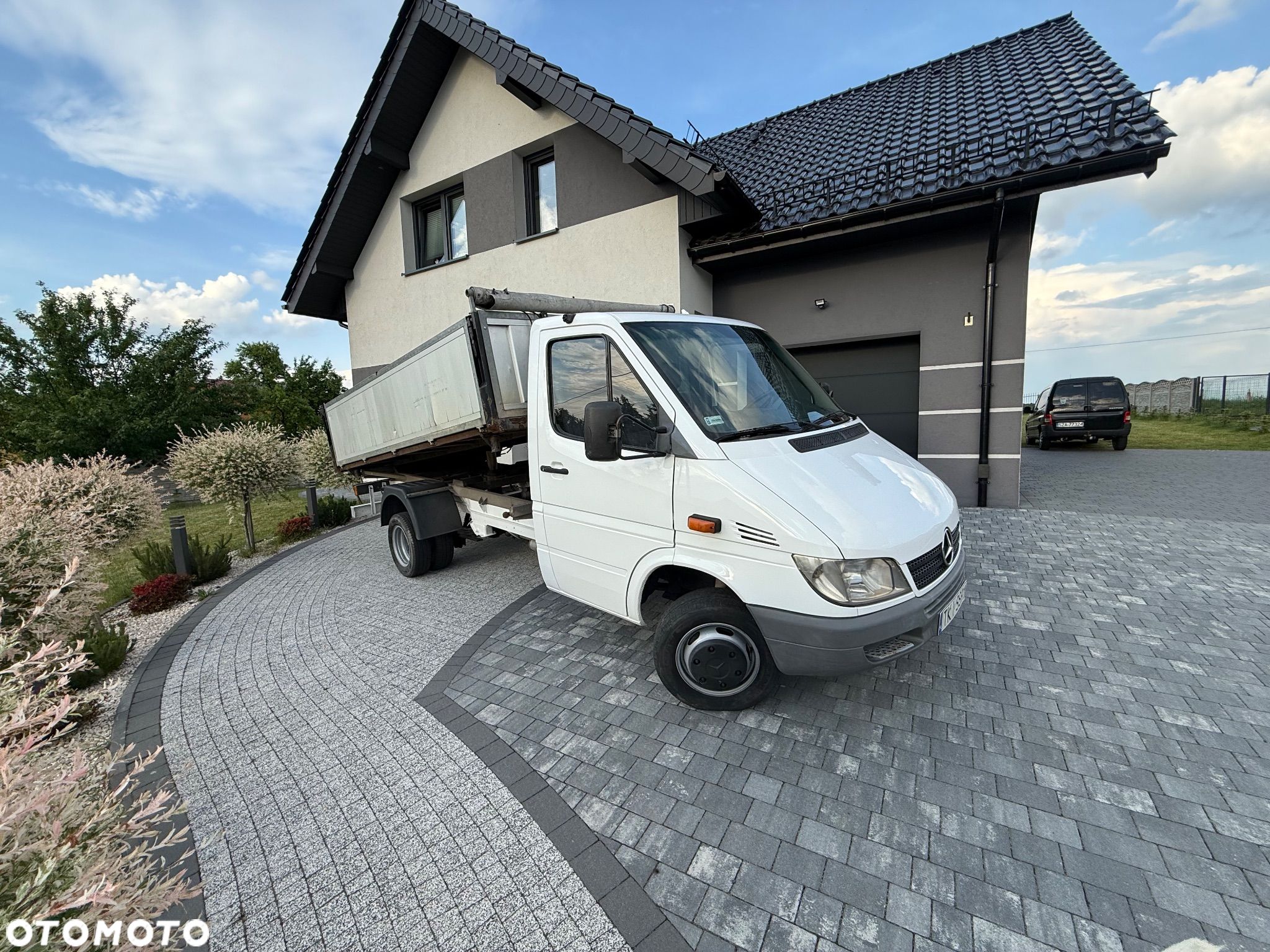 Mercedes-Benz Sprinter - 1