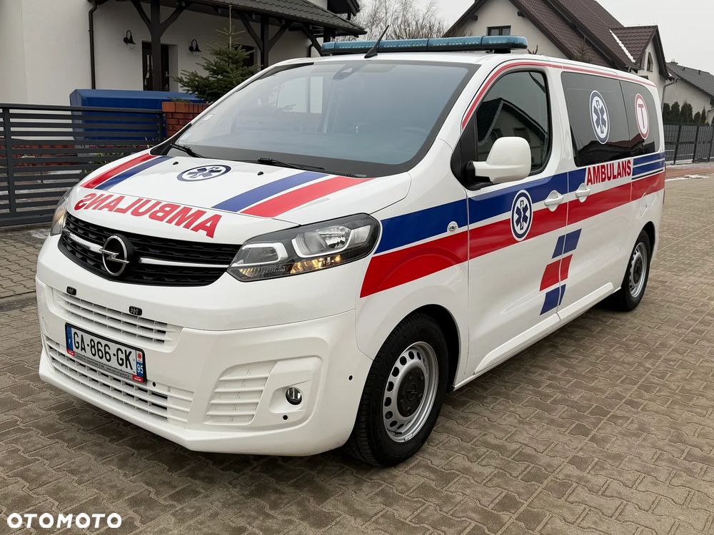 Opel Vivaro Karetka Ambulans Ambulance Sanitarny EN1789 - 2