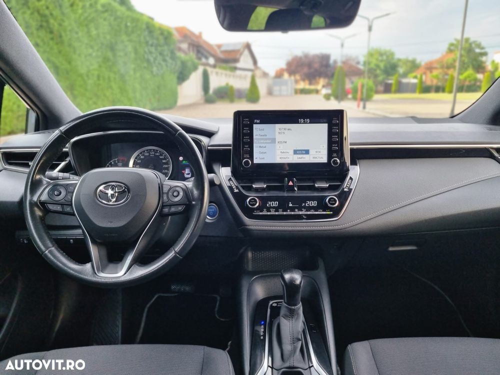 Toyota Corolla 1.8 HSD Dynamic - 10