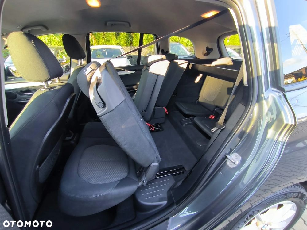 BMW Seria 2 216d GT Sport Line - 28