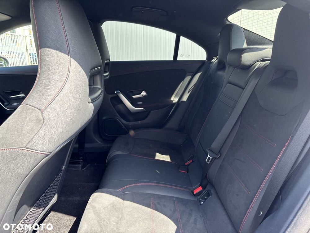 Mercedes-Benz CLA - 23