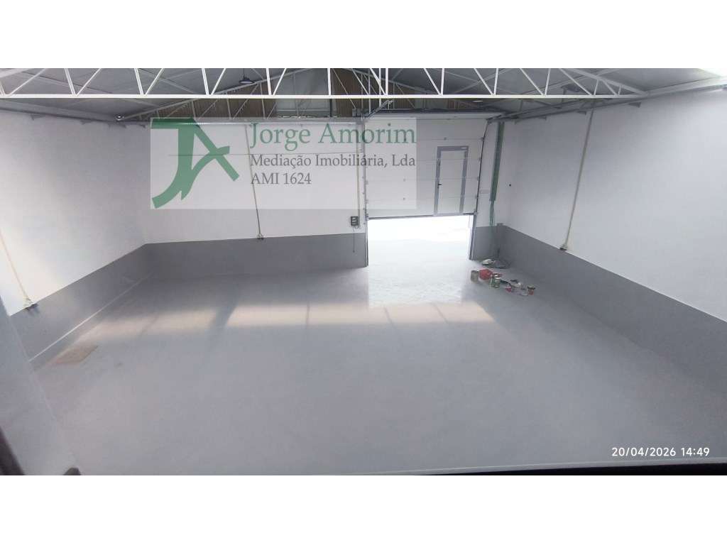 Armazém 255 m2 - Escritório 30 m2 - Grande imagem: 2/3