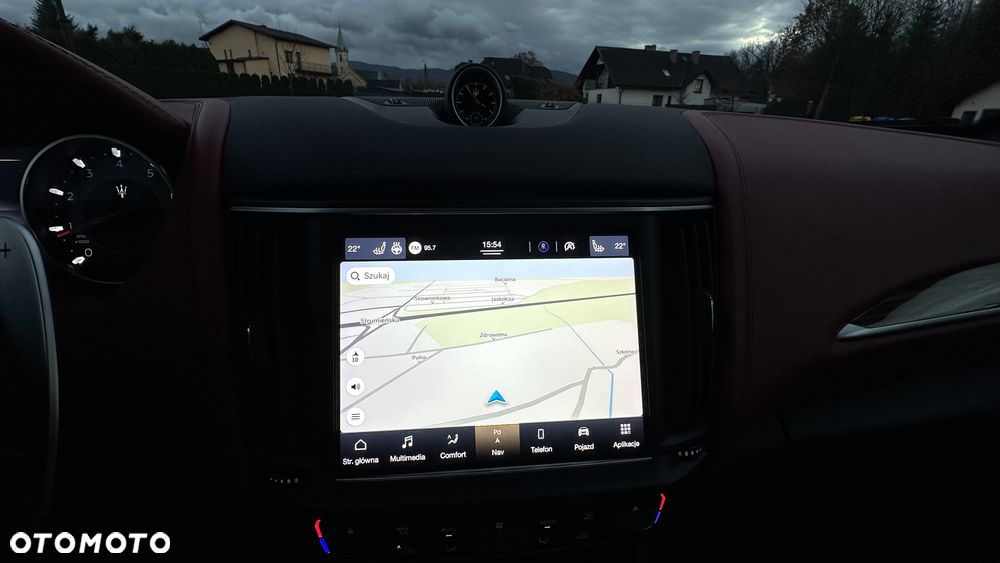 Maserati Levante Q4 Executive - 40