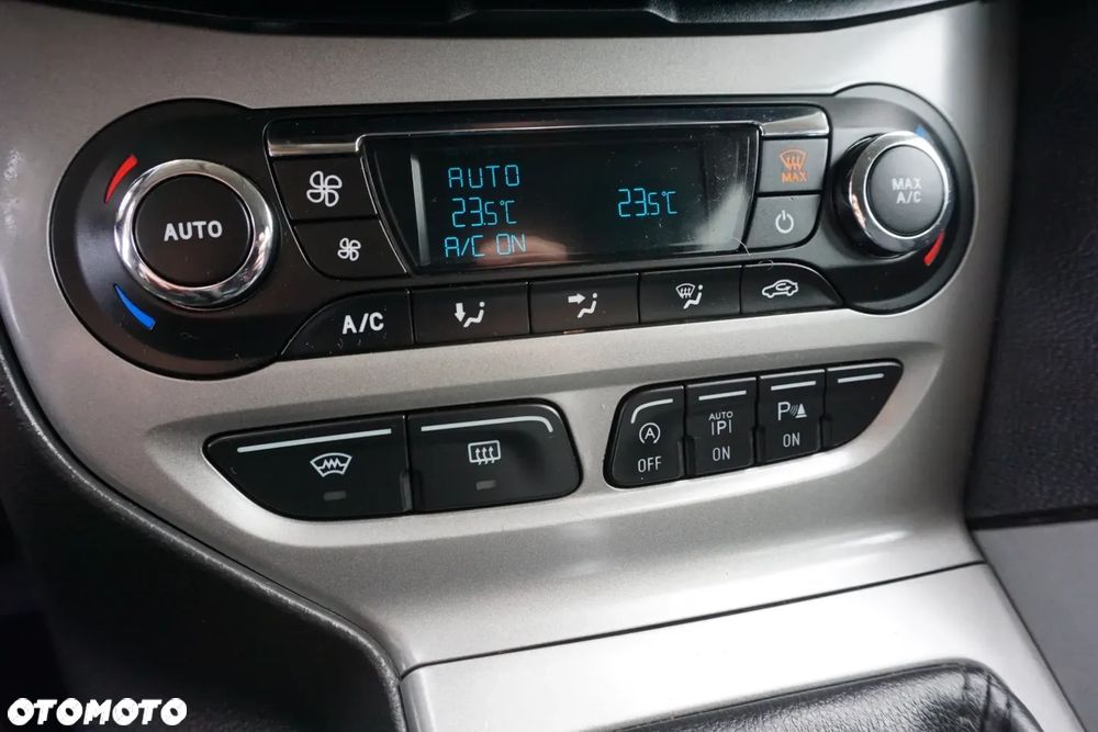 Ford Focus 1.6 EcoBoost S&S - 20