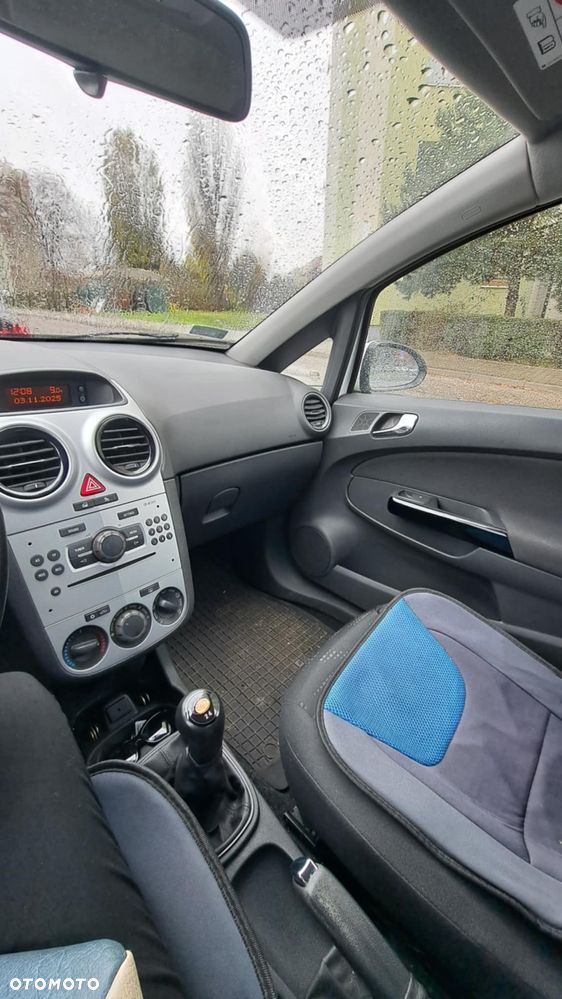 Opel Corsa 1.2 16V Enjoy - 4