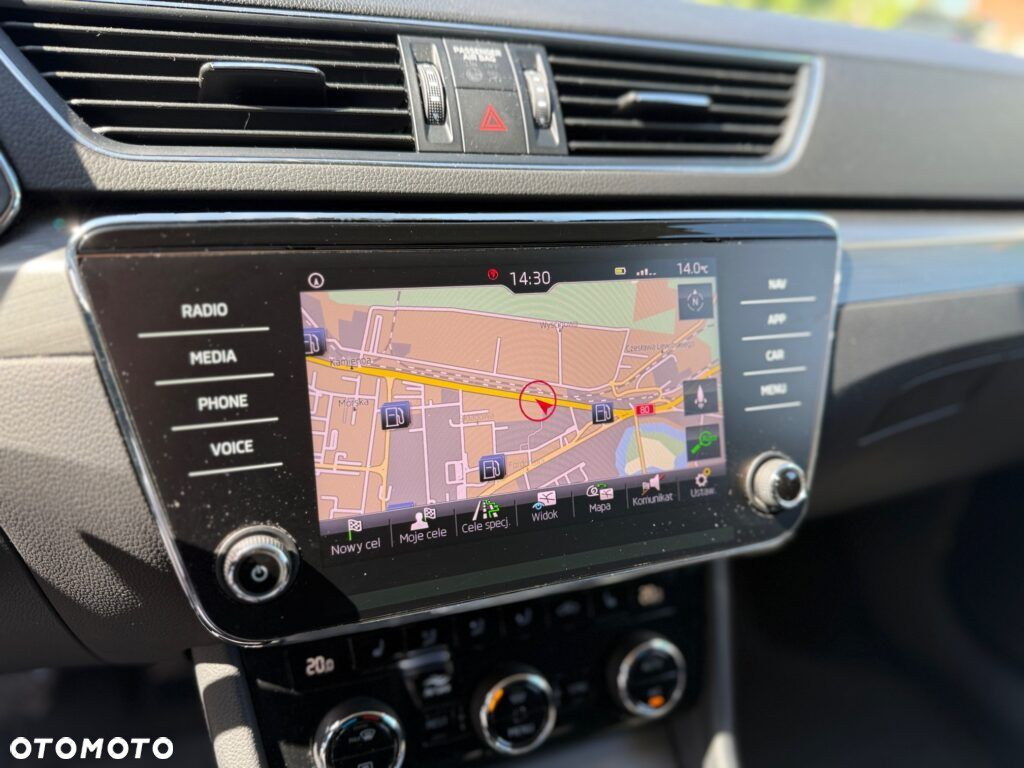 Skoda Superb 2.0 TDI 4x4 Style DSG - 32