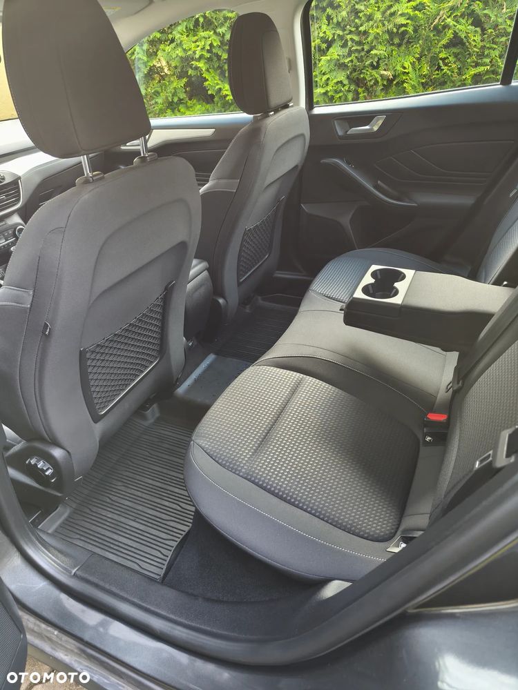 Ford Focus - 18