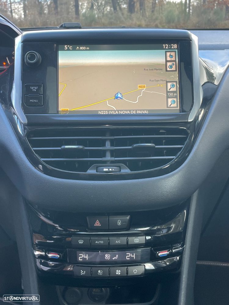 Peugeot 208 1.6 e-HDi Allure - 13