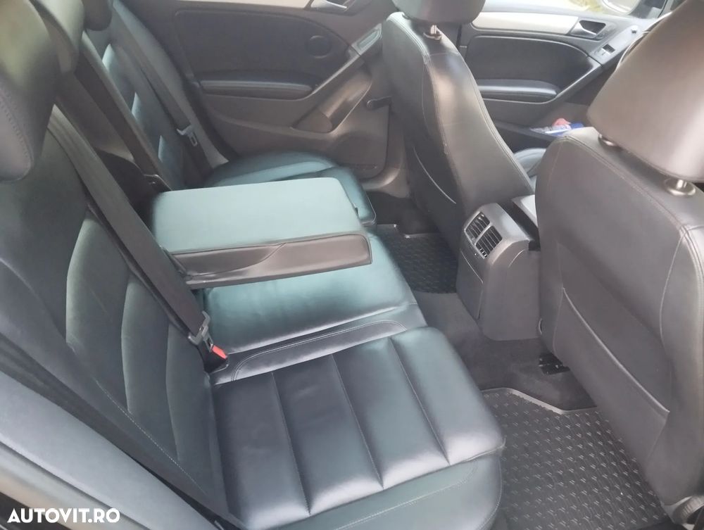 Volkswagen Golf - 8