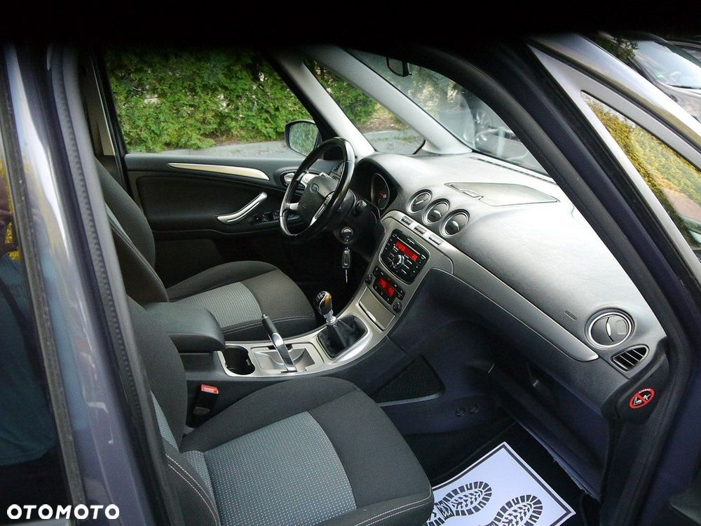 Ford Galaxy 2.0 TDCi Ambiente - 22