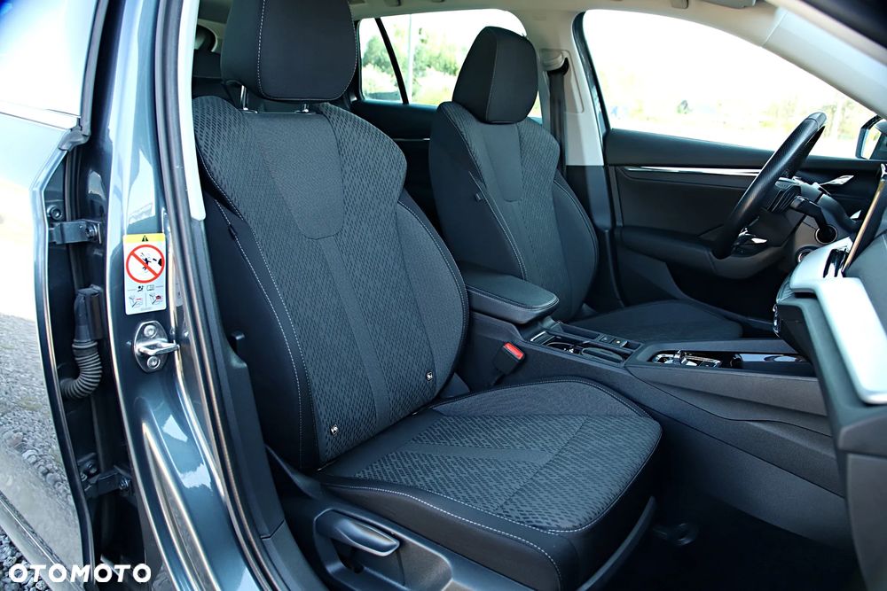 Skoda Octavia 2.0 TDI Style DSG - 23