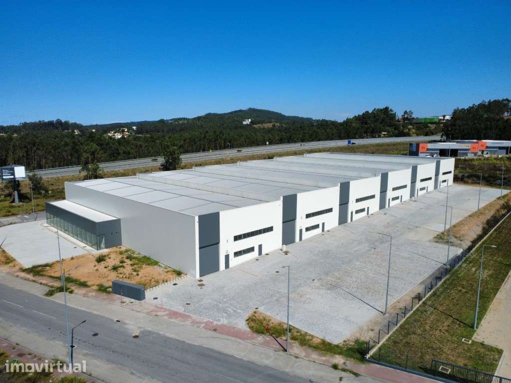 Armazém 507 m² (Novo) | Zona Industrial com Acesso A7 - Grande imagem: 3/10