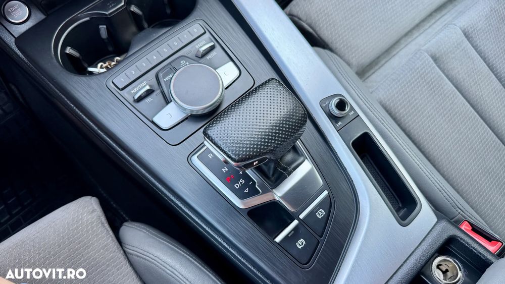 Audi A4 Avant 2.0 TDI quattro S tronic Sport - 19