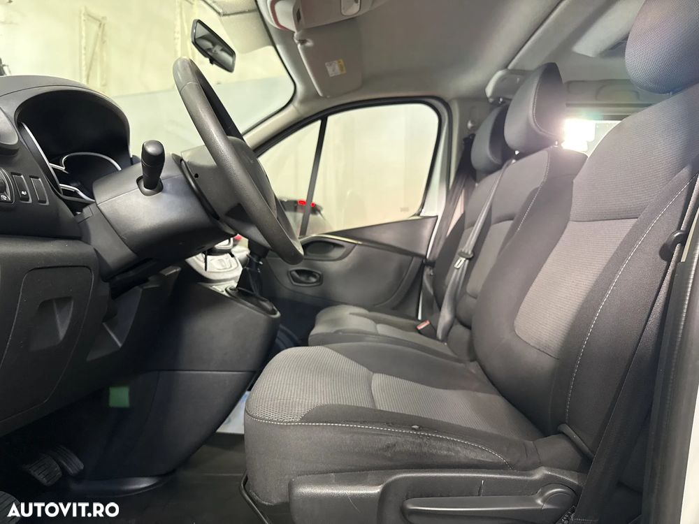 Renault Trafic - 19