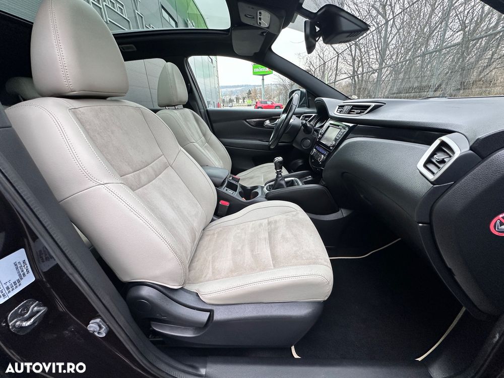 Nissan Qashqai 1.6 DCI 4 x 4 DPF tekna - 18