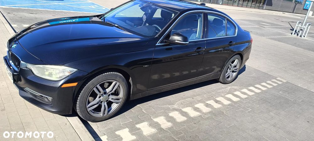 BMW Seria 3 328i Luxury Line - 2