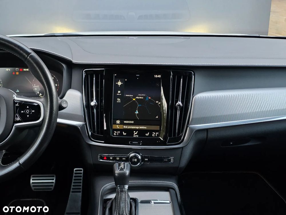 Volvo V90 D5 SCR AWD R-Design - 30