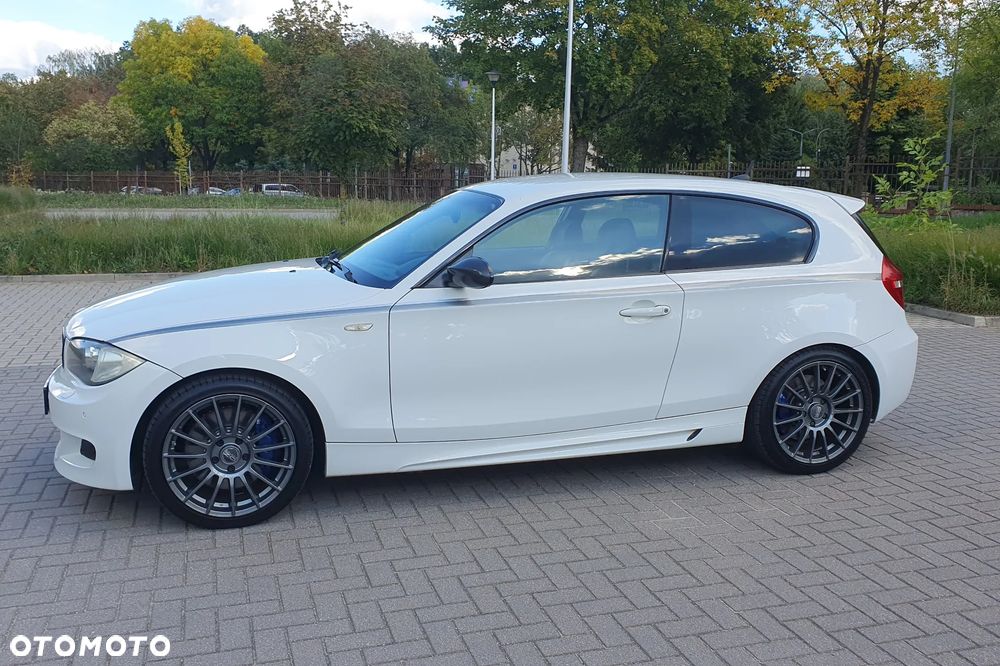 BMW Seria 1 123d - 14