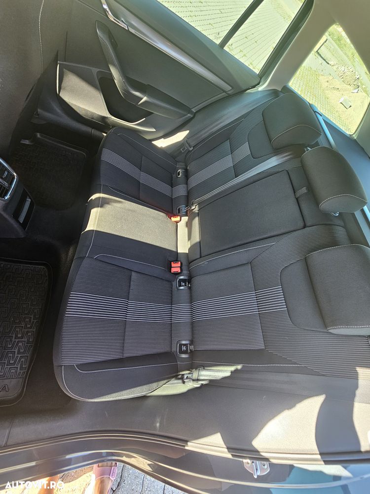 Skoda Octavia 2.0 TDI DSG Style - 8