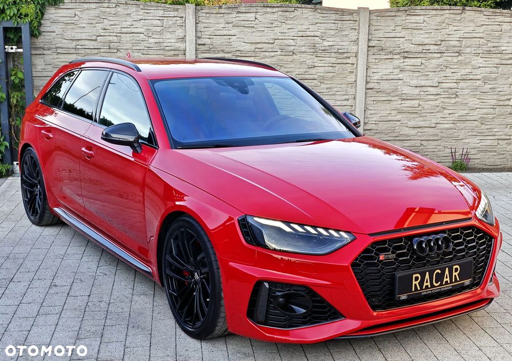 Audi RS4 Avant - 30