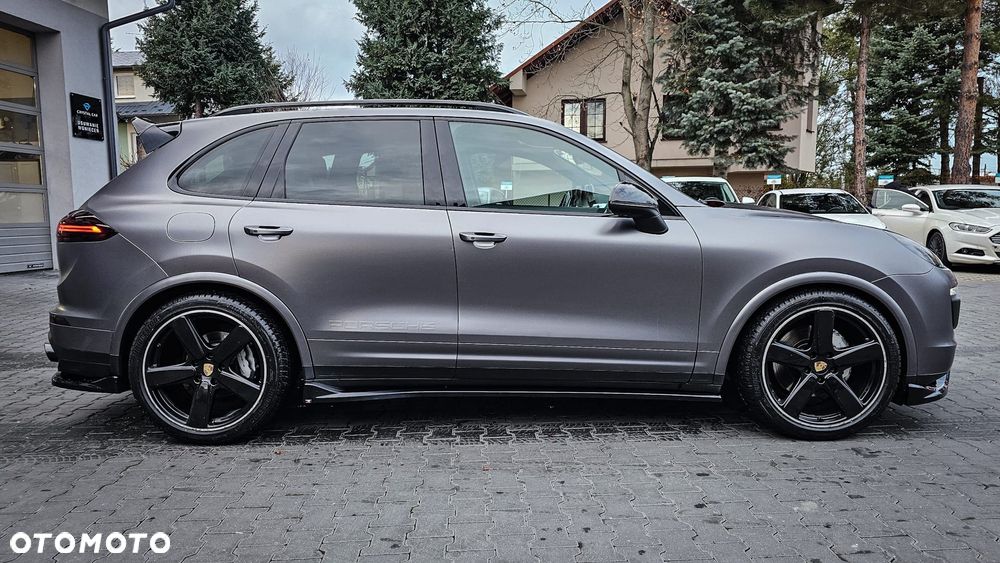 Porsche Cayenne - 19