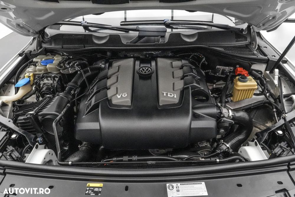 Volkswagen Touareg 3.0 V6 TDI SCR Blue Motion DPF Automatik Terrain Tech Executive Edition - 27