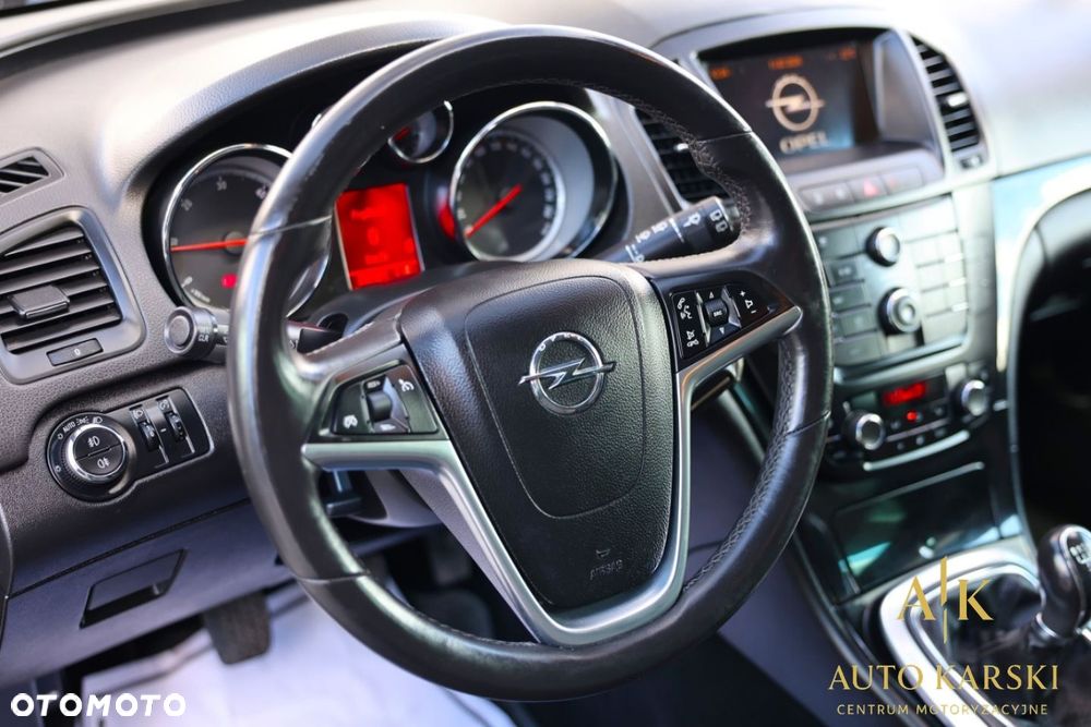 Opel Insignia - 19