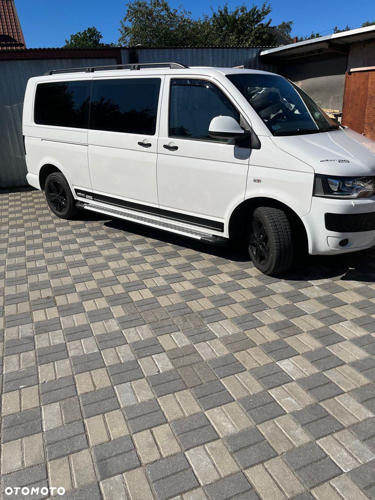 Volkswagen Caravelle - 14