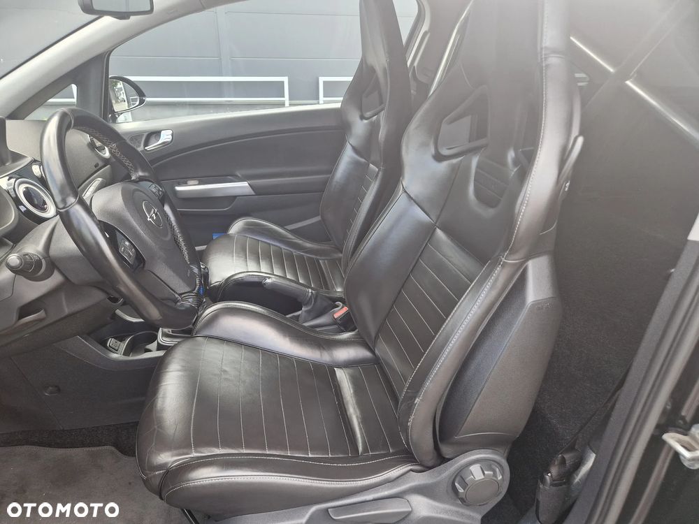 Opel Corsa 1.6 Turbo OPC - 24