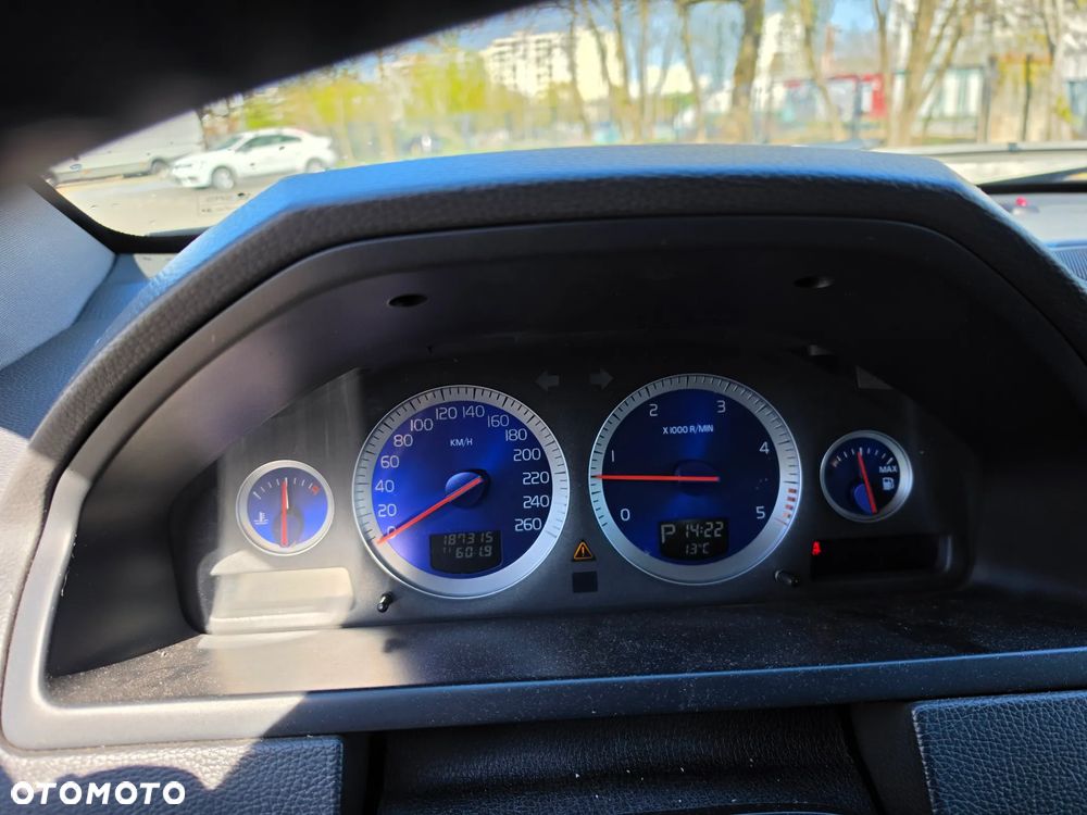 Volvo XC 90 D5 AWD R-Design - 9