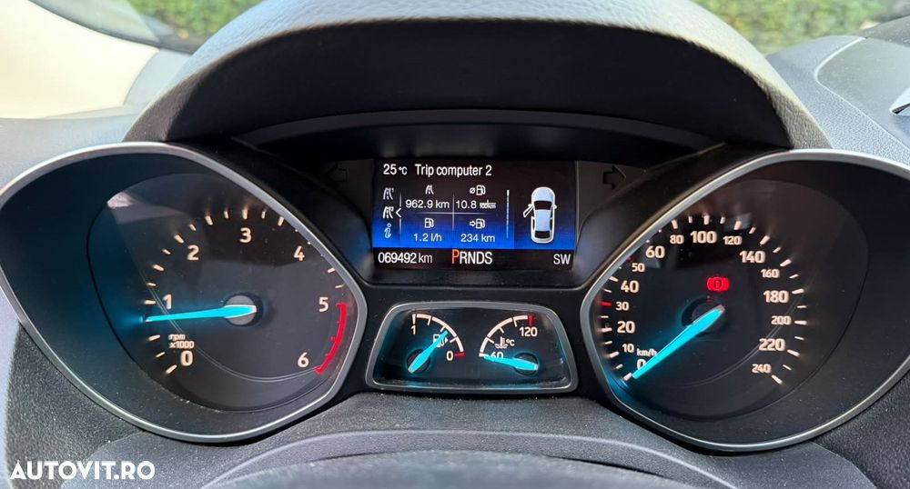 Ford Kuga 2.0 TDCi 4WD Powershift Titanium - 14