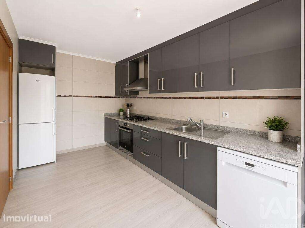 Apartamento T3 em Santa Comba Dão e Couto do Mosteiro - Grande imagem: 5/23