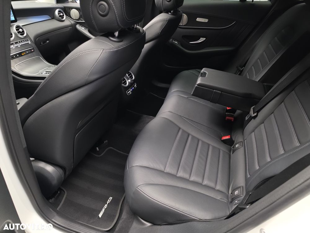 Mercedes-Benz GLC 300 e 4Matic 9G-TRONIC AMG Line Plus - 30