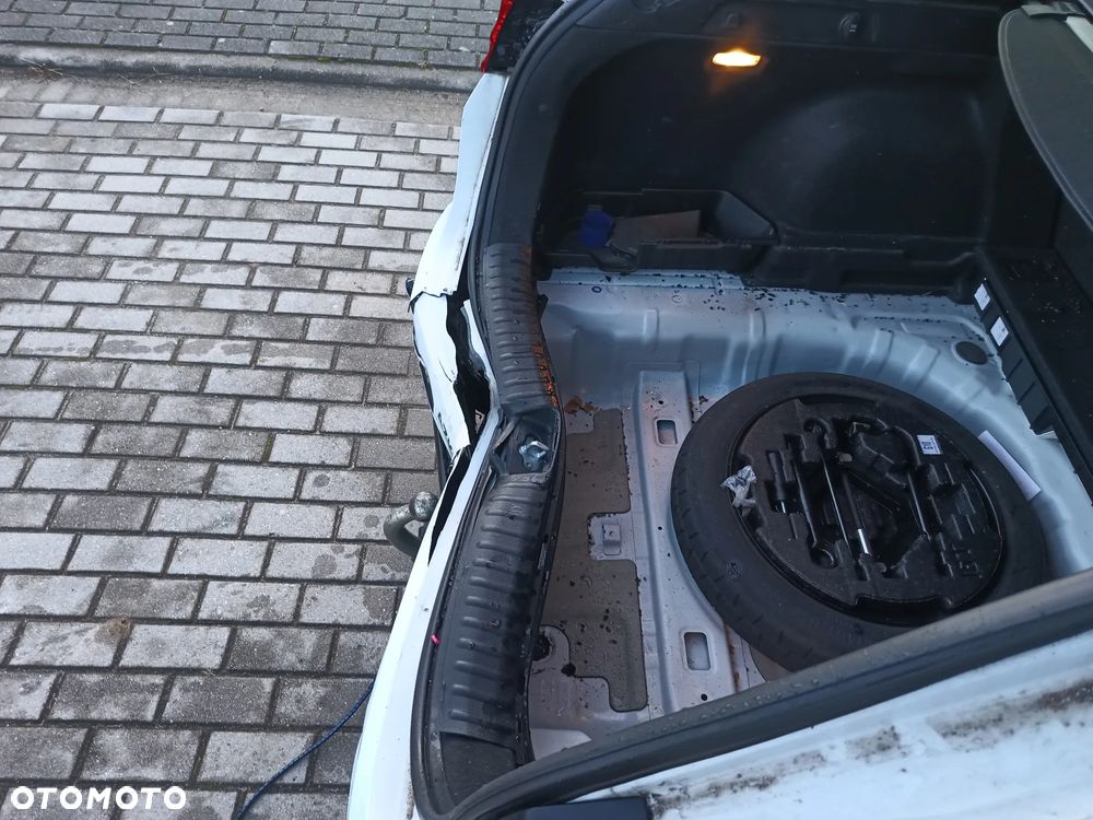Kia Ceed 1.5 T-GDI OPF JBL Sound Edition - 24