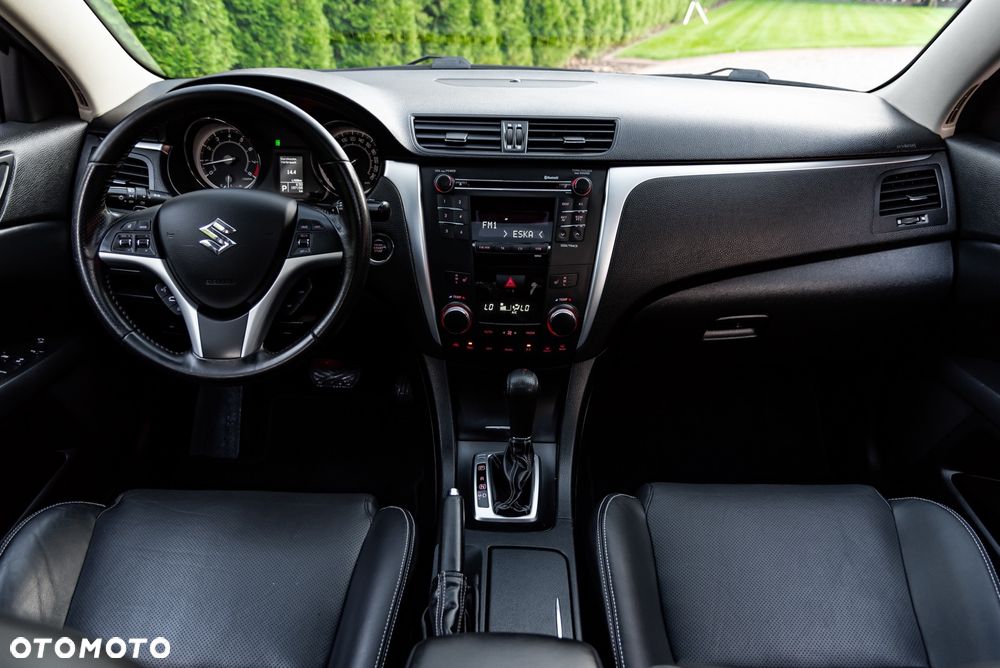 Suzuki Kizashi 2.4 4x4 CVT Sport - 26