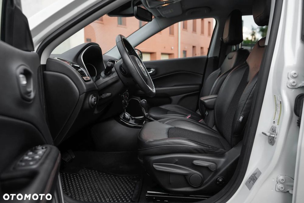 Jeep Compass 1.4 TMair Limited 4WD S&S - 23